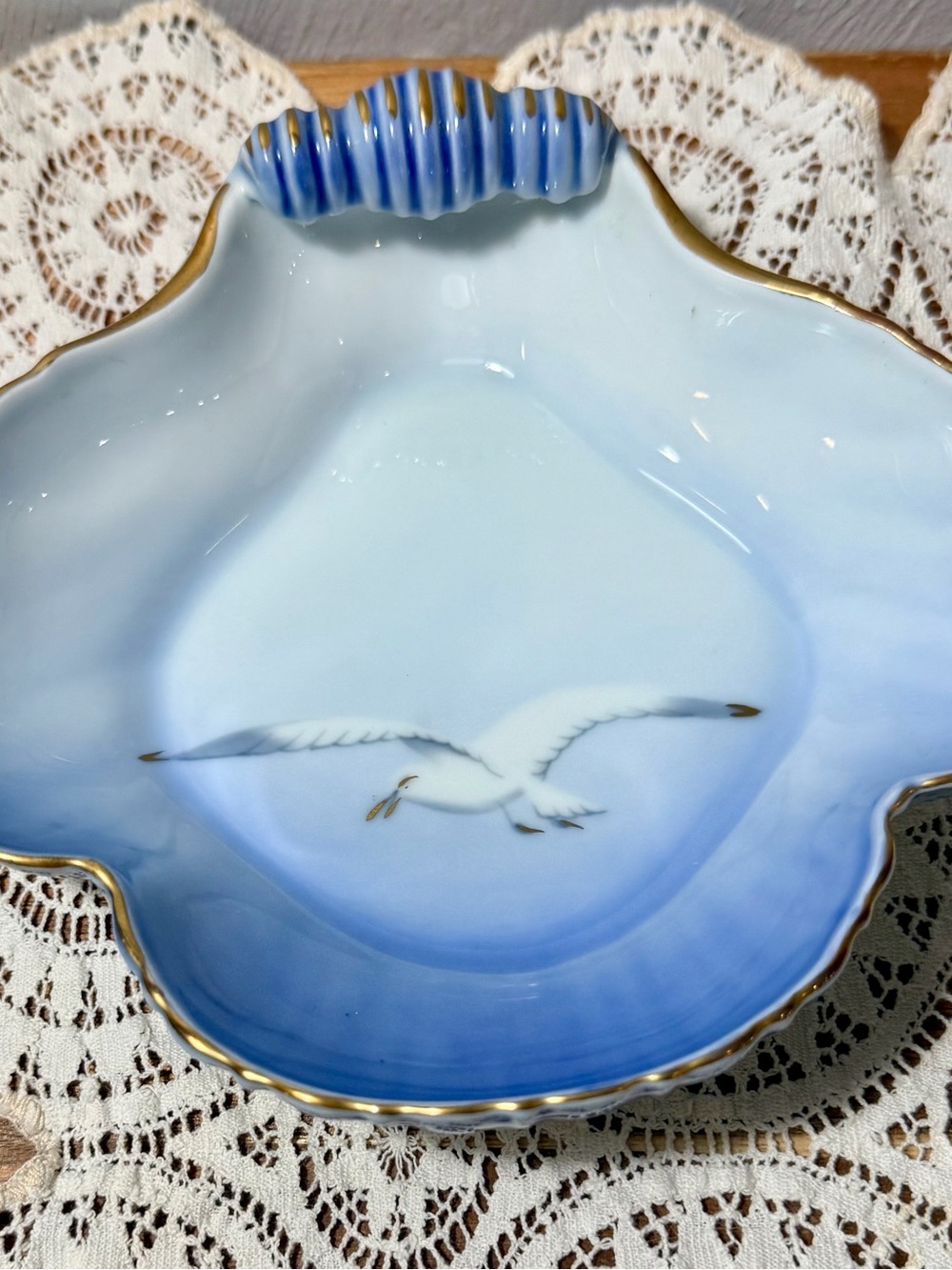 Vintage B&G Copenhagen Porcelain Shell Dish, Blue Ombre Seagull Gold Trim - Picture 2 of 13